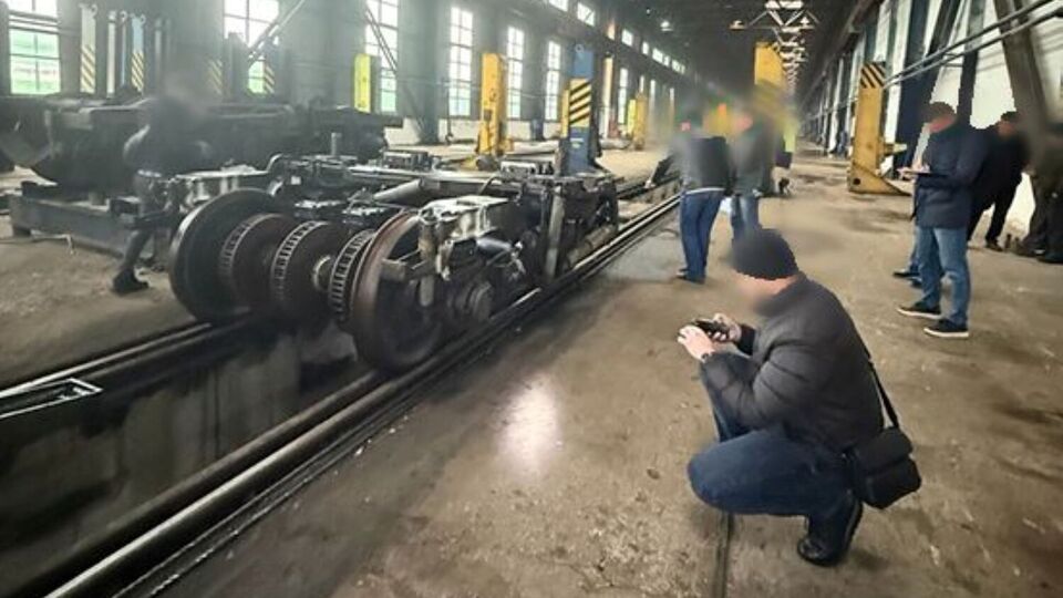 Стали непридатними на десятки років раніше. В ОГП заявили про схему постачання бракованих вагонів для УЗ