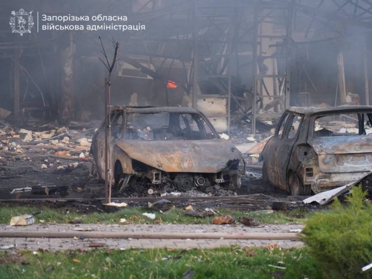 Авіаудари РФ по Запоріжжю і Краматорську забрали 17 життів. Рятувальні роботи тривають