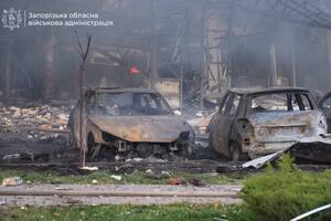 Авиаудары РФ по Запорожью и Краматорску унесли 17 жизней. Спасательные работы продолжаются