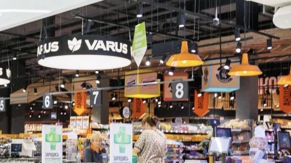 У Дніпрі під удар РФ потрапив склад VARUS. Є жертви й поранені. Фото