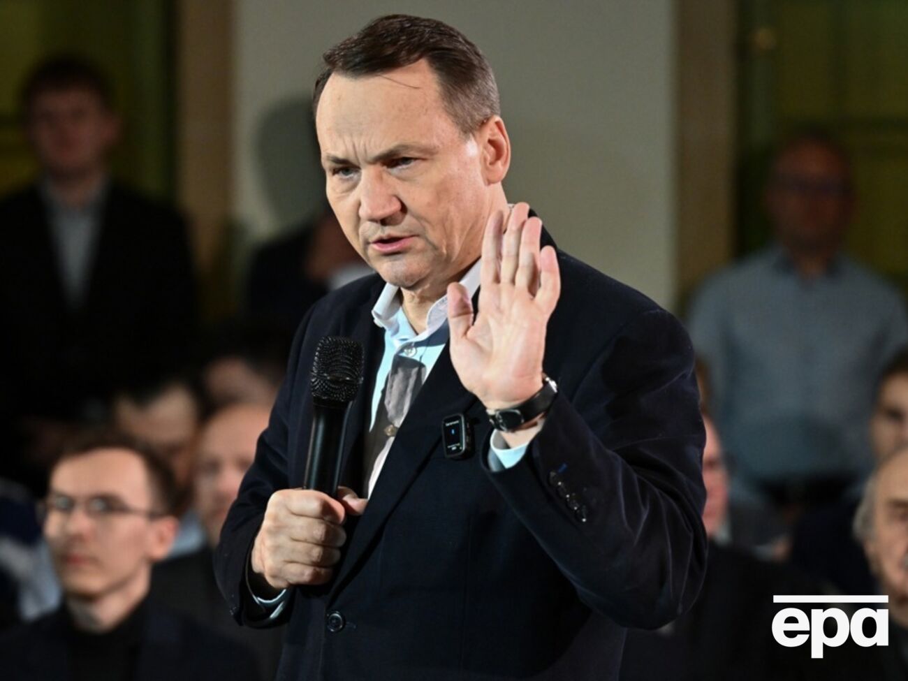 Сікорський назвав умову, за якої Польща зможе "пробачити" Фіцо візит до Москви