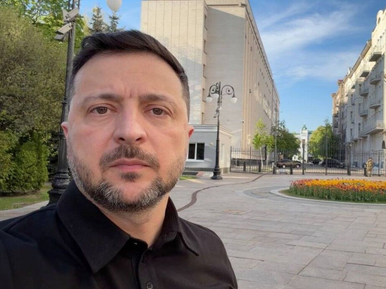 "Дивне бажання". Україна не рекомендує представникам "деяких держав" бути в Москві 9 травня