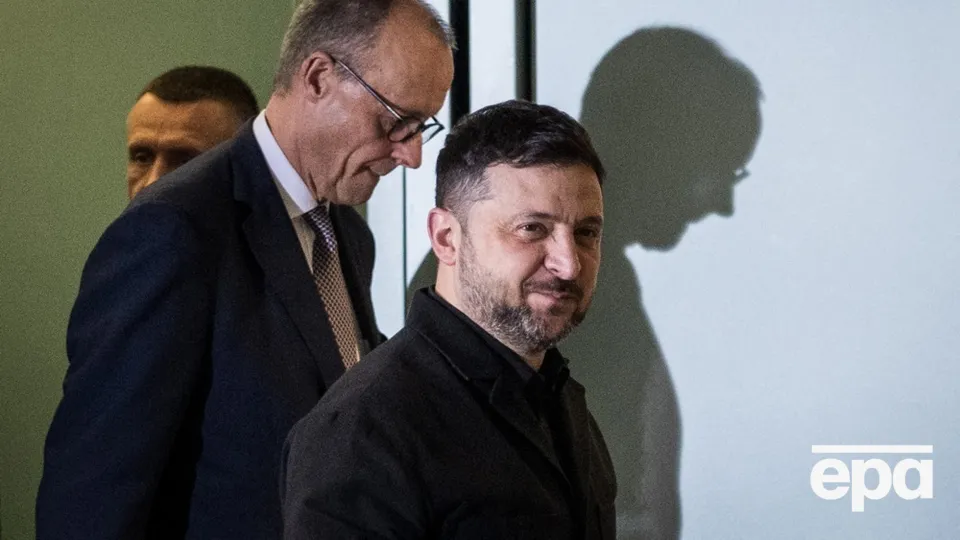 Издал указ. Зеленский разрешил парад на 9 мая в Москве