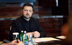 Зеленський: Із російської сторони навіть імітаційної спроби припинити вогонь на фронті не було