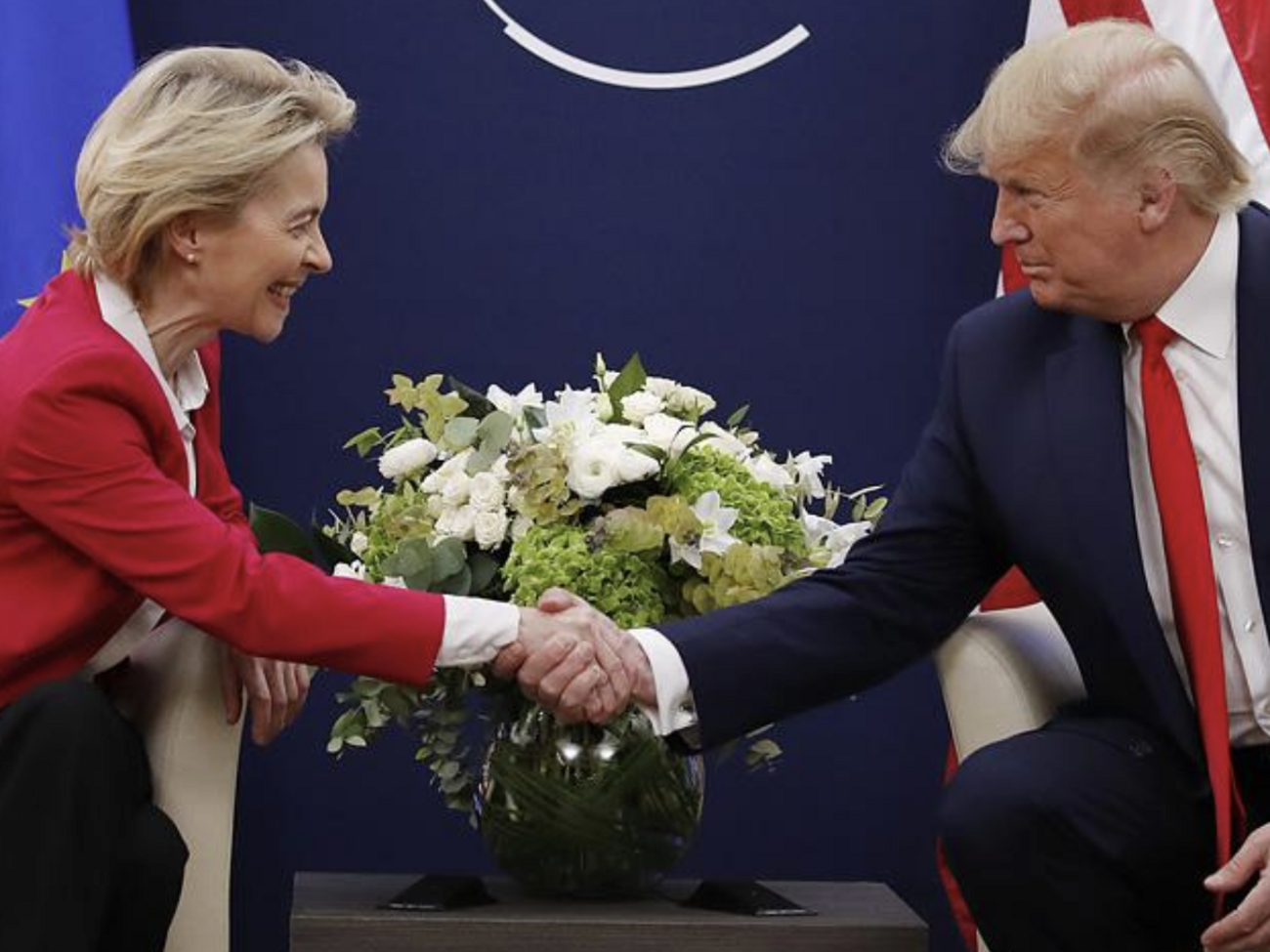 Після "чудової розмови" з фон дер Ляєн Трамп поставив ЄС ультиматум щодо мит