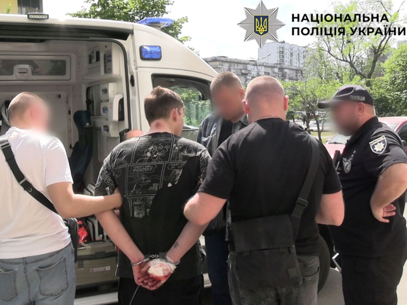 У Києві чоловік випав із вікна 11-го поверху й помер. Поліція затримала громадянина РФ. Відео