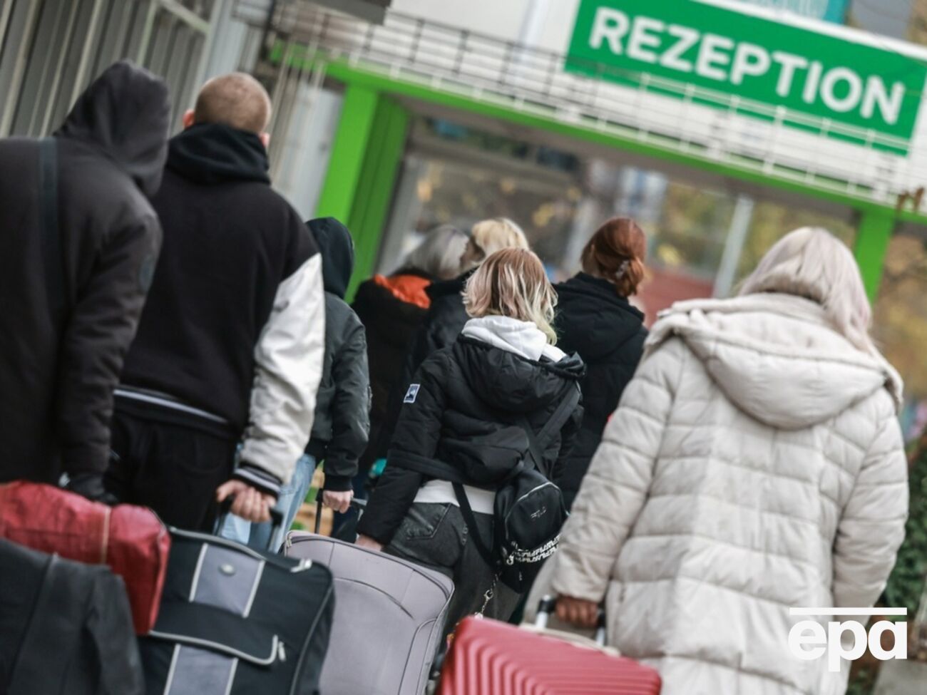 У ЄС готують зміни для українських біженців. Під ударом – чоловіки призовного віку – Euractiv