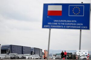 На кордоні з Польщею закриють для автобусів один із найзавантаженіших пунктів пропуску. Як надовго?
