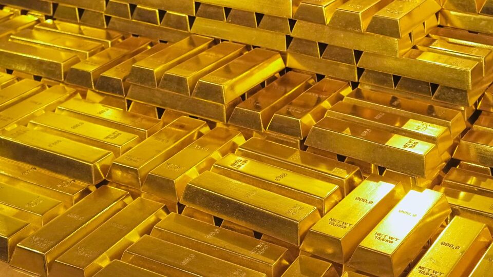 Золото обвалилося до мінімуму за 11 тижнів. Інвестори бояться нової хвилі інфляції