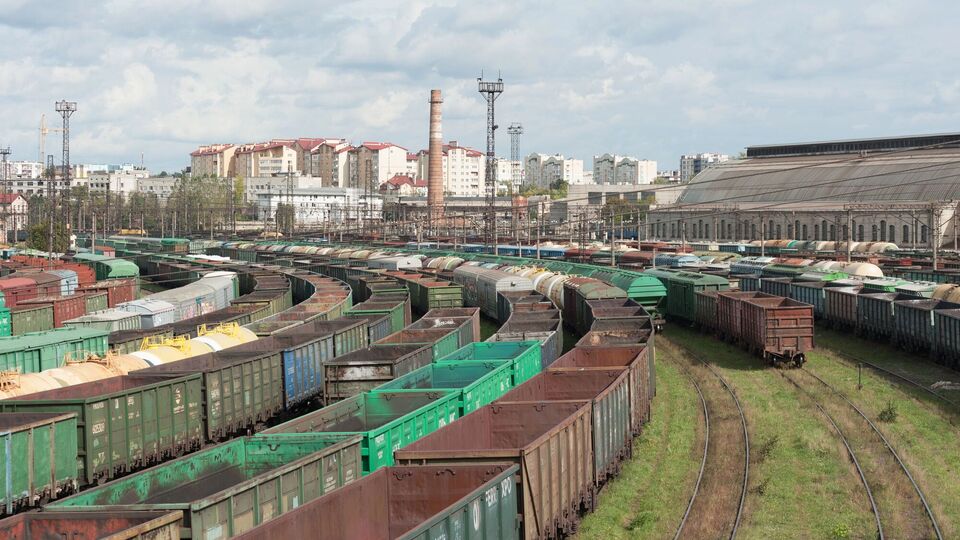Підвищення тарифів "Укрзалізниці" на 45% може вдарити по експорту й промисловості – експерт
