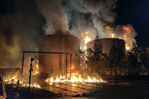 Російські атаки на порти Одеси можуть обвалити експорт України. До чого закликають оператори