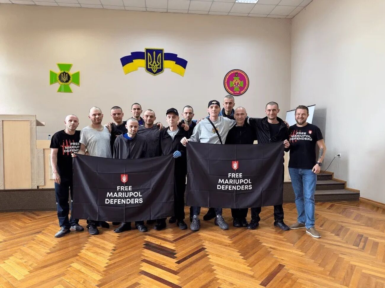 Військовим, звільненим під час останнього обміну, розповіли про програми "Серця Азовсталі"