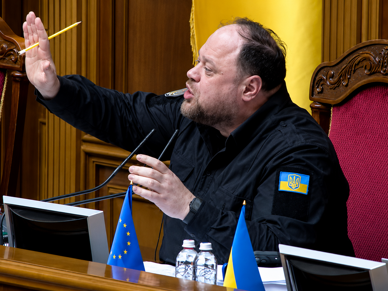  "Займіться собою – в дзеркало подивіться". Стефанчук влаштував гучну сварку з нардепкою. Відео