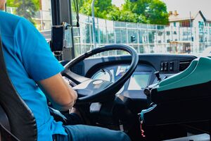 Польща відтермінувала обмеження руху автобусів у "Шегині – Медика". Що відомо