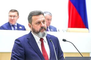 Так не влаштувався навіть Янукович. Як нардеп-зрадник Деркач став сенатором і "героєм" у РФ
