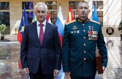 Штурмы на костылях, концлагерь, ямы и бои насмерть. "Героем России" стал один из главных "обнулителей" армии оккупантов