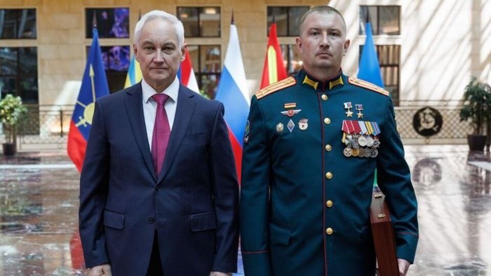 Штурмы на костылях, концлагерь, ямы и бои насмерть. "Героем России" стал один главных "обнулителей" армии оккупантов
