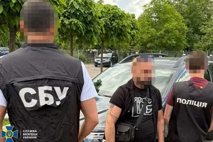 Чоловік намагався втекти за кордон під виглядом артиста. У СБУ розповіли подробиці