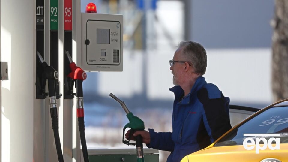 Очереди на АЗС. Лимиты на топливо уже ввели во втором по добыче нефти регионе России