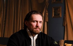 Усик призвал к переговорам о мире в Украине: У нас одна кровь, она красная