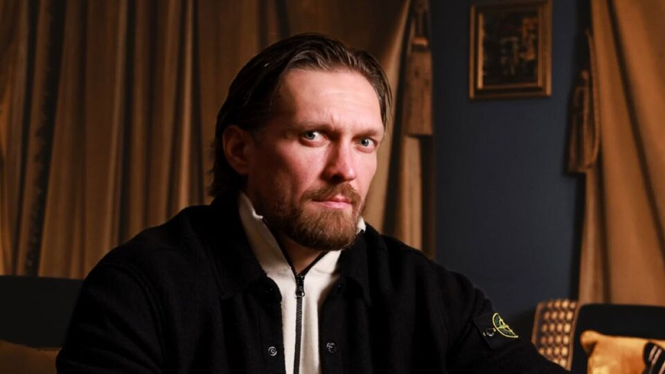 Усик закликав до переговорів про мир в Україні: У нас одна кров, вона червона