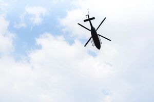 Из-за "такой обстановки" в стране. В Питере запретили полеты прогулочных вертолетов