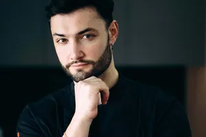 "Не засуджуєш – значить, такий самий". У мережі відписуються від блогера, який "аплодував" Мартиновській