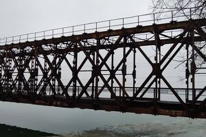 Окупанти заявили про нові атаки по мостах до Криму. В ЗСУ розповіли про наслідки