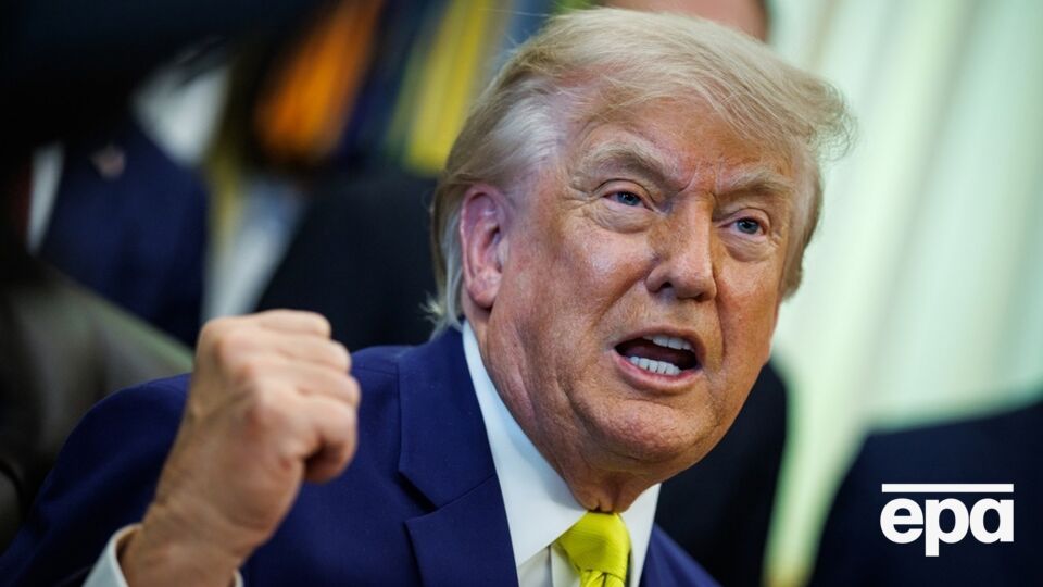 Трамп у день свого 80-річчя звернувся до противників і пообіцяв їх "дискомбобулювати"