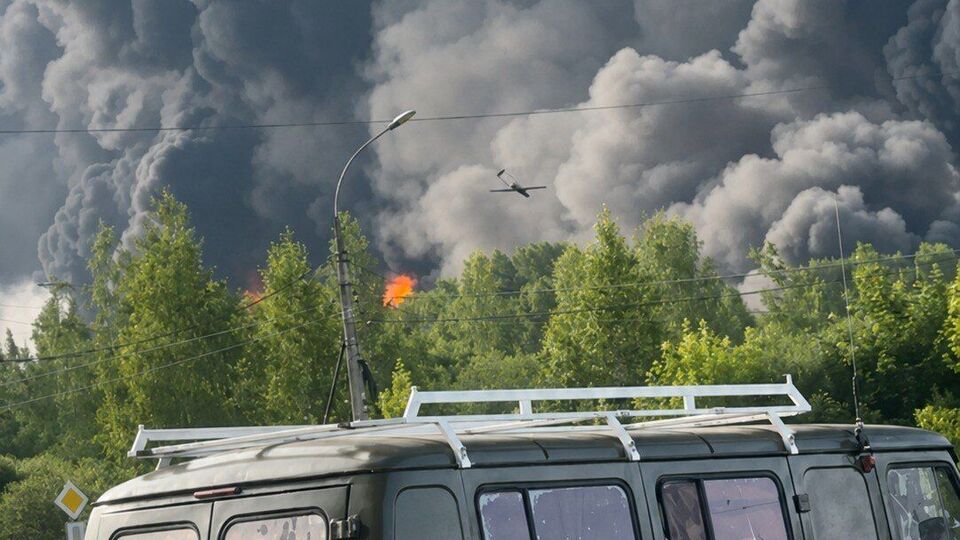 Понад 700 км від України, більше 60 ємностей. СБУ розповіла деталі удару по нафтобазі Росрезерву