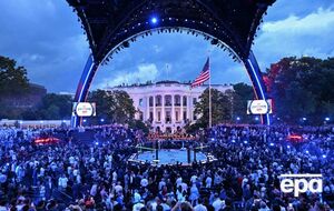 "Это просто безумие". Как Трамп праздновал свой юбилей и почему в ту ночь РФ атаковала Украину