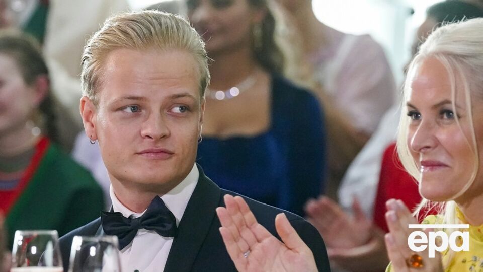 Опозорил семью. 29-летний член королевской семьи Норвегии получил срок за изнасилование