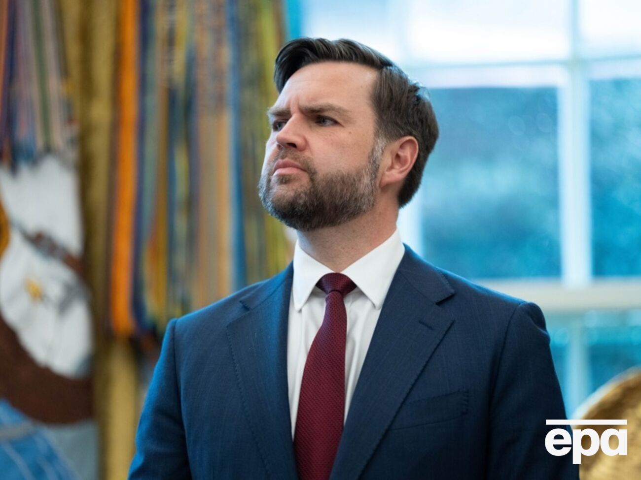 "Президент – политический фанат". Венс прокомментировал поддержку Трампа в связи с его возможным выдвижением в президенты