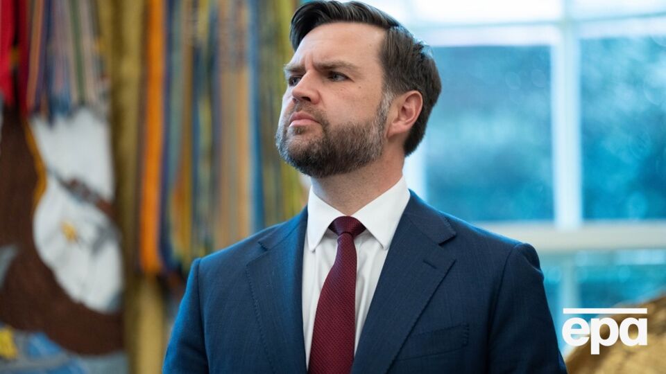"Президент – политический фанат". Венс прокомментировал поддержку Трампа в связи с его возможным выдвижением в президенты