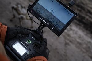 Наземным роботом в Украине управляли из Парижа. Он находился в 2,5 тыс. км. Видео