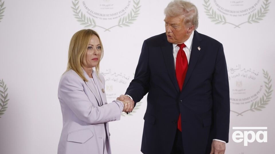 "Трамп, у тебя проблемы". В сети обсуждают угрожающую позу Мелони. Видео