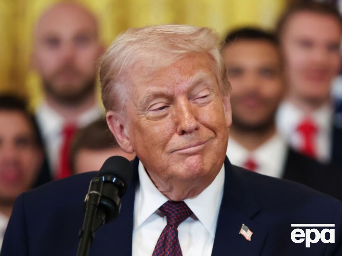 "Это не позолота". Трамп объяснил, почему согласился на встречу с Макроном в Версале