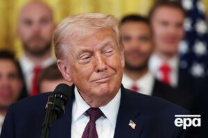 "Це не позолота". Трамп пояснив, чому погодився на зустріч із Макроном у Версалі