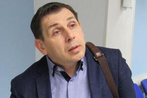 Экс-нардеп заявил, что центральные власти готовят новую волну давления на Киев и обыски на коммунальных предприятиях и среди волонтеров