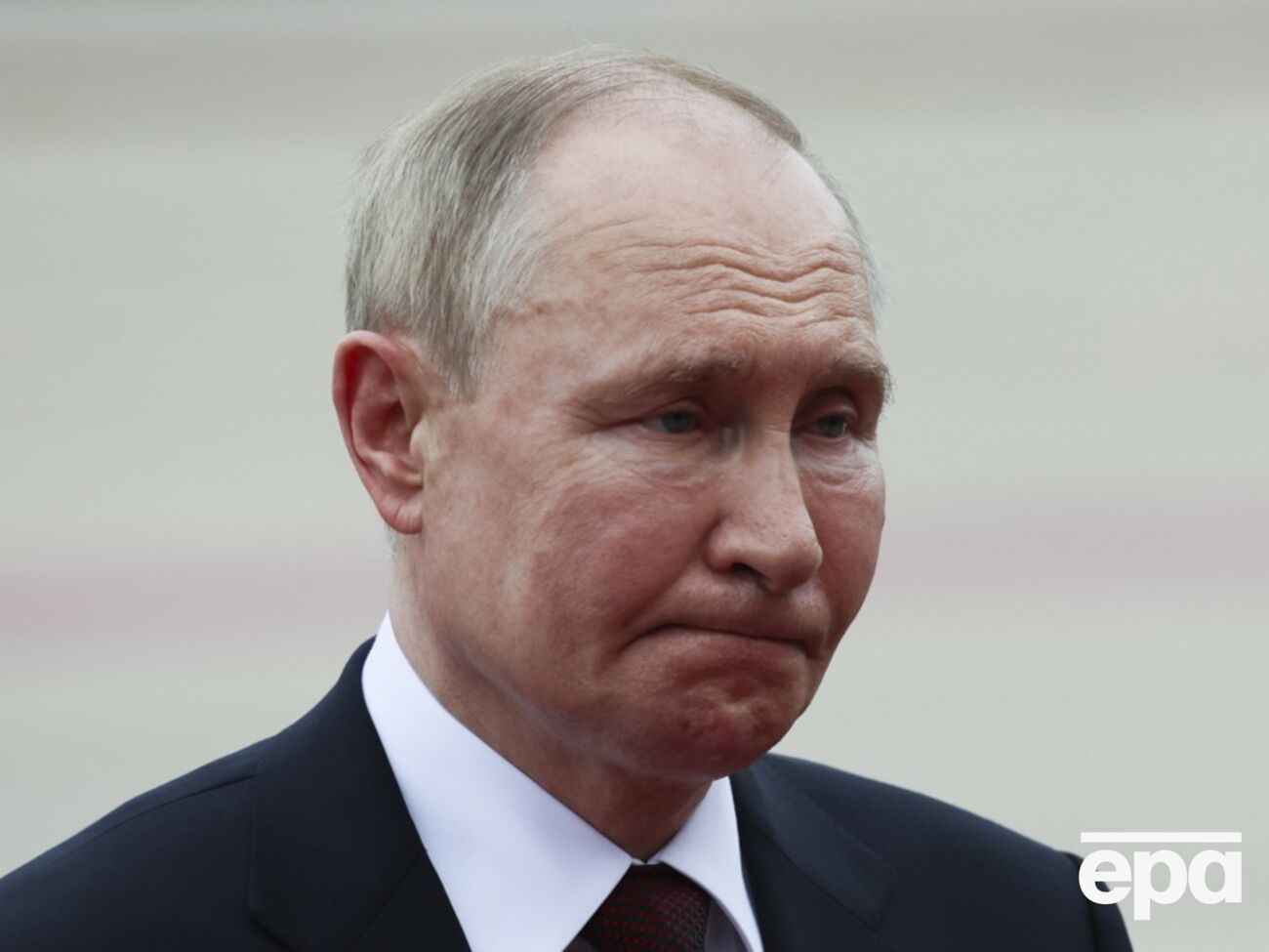 Охранник Путина обмолвился о "массовке", пока тот общался с "посетителями" храма. Видео