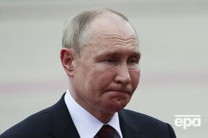 Охранник Путина обмолвился о "массовке", пока тот общался с "посетителями" храма. Видео