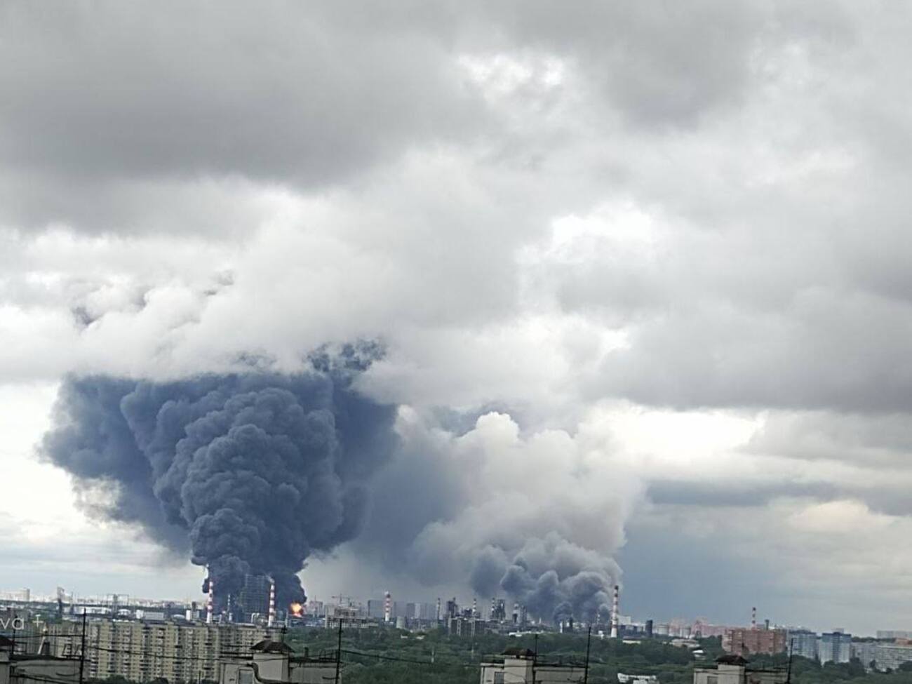 Обидві установки Московського НПЗ уражено, вони забезпечували 100% перероблення нафти – Reuters 