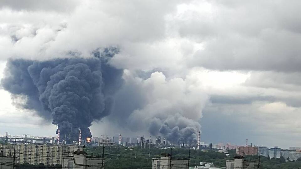 Обидві установки Московського НПЗ уражено, вони забезпечували 100% перероблення нафти – Reuters