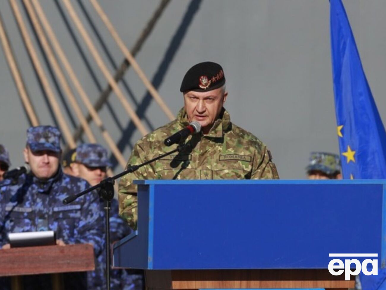 Під ударом – глава Генштабу. Що відомо про корупційний скандал у Румунії
