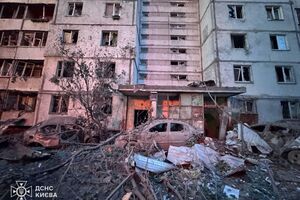 РФ масовано атакувала Україну ракетами й дронами. Є жертви у Києві та Дніпрі, під завалами шукають людей. Фото
