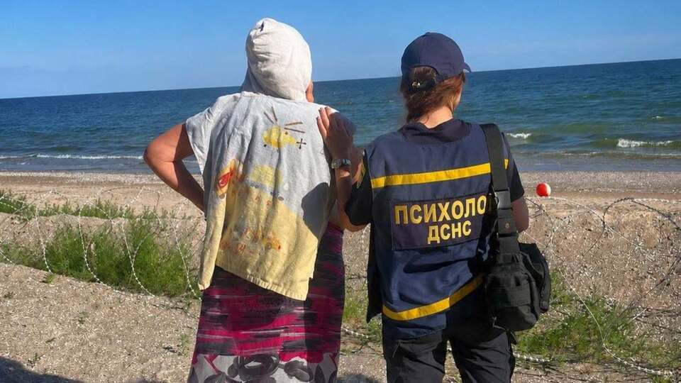 10-летнюю девочку унесло в открытое море в Одесской области. Она плавала на надувном круге