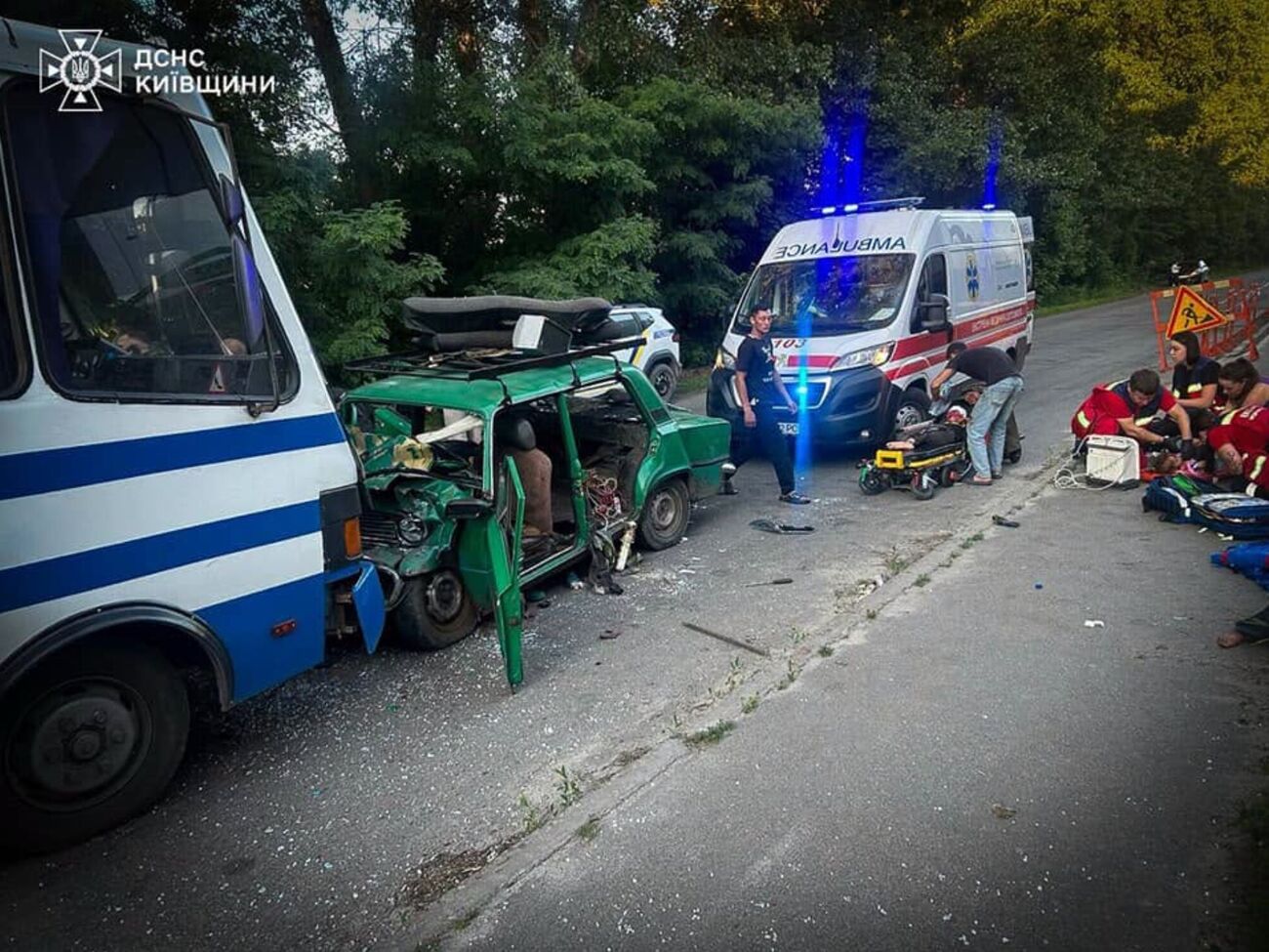 12 людей у салоні легковика. Кількість загиблих дітей у ДТП у Броварах зросла. Фото