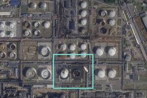 Спутниковые снимки показали последствия атаки на Московский НПЗ. Стало известно, куда делась сорванная крышка