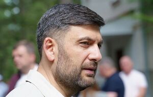 "Є те, що не підлягає дискусії". Гройсман першим серед прем'єрів України відмовився від Кавалерського хреста Польщі
