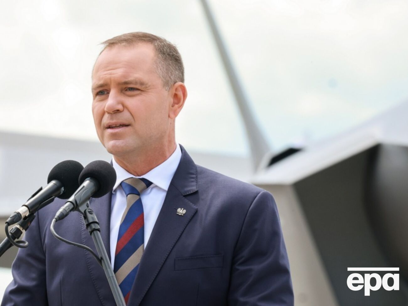 У канцелярії президента Польщі пояснили, чому відібраний у Зеленського орден ще є у Муссоліні й Шредера